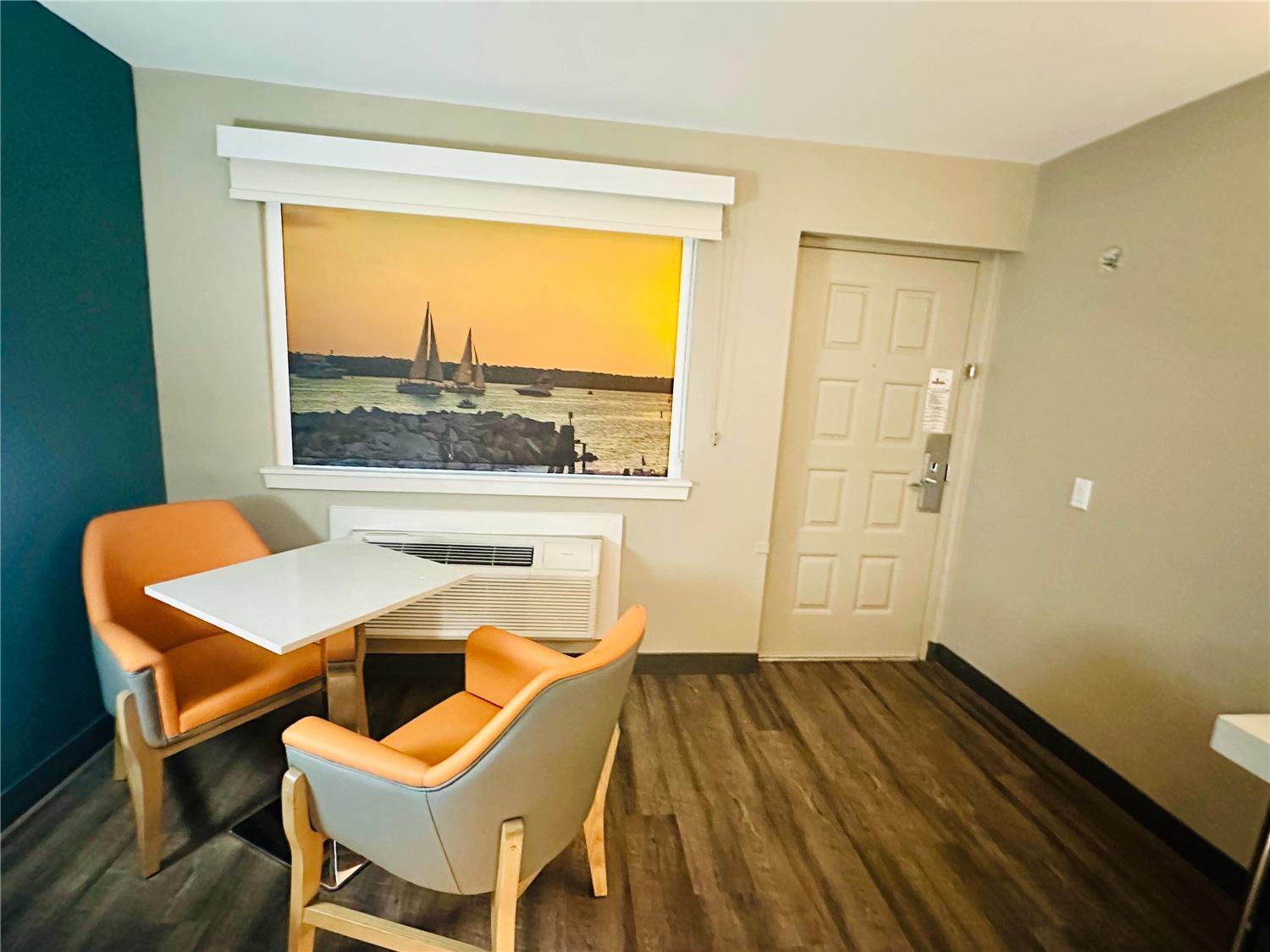 Фото La Quinta Inn by Wyndham Costa Mesa Newport Beach