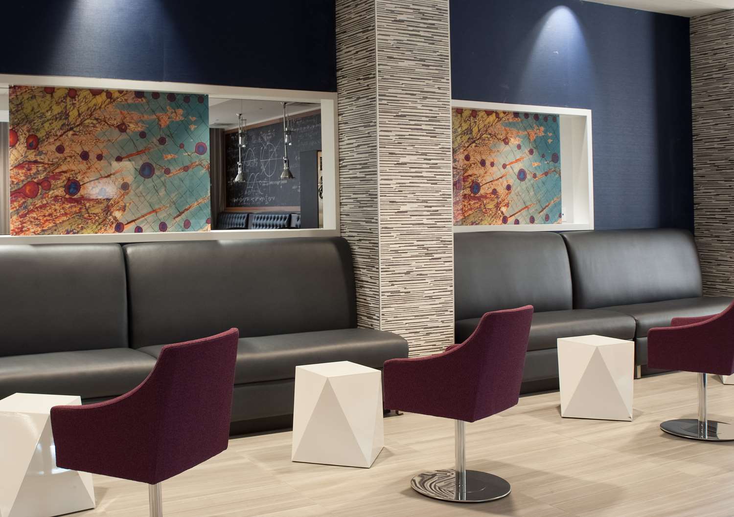 Фото Embassy Suites Raleigh-Crabtree