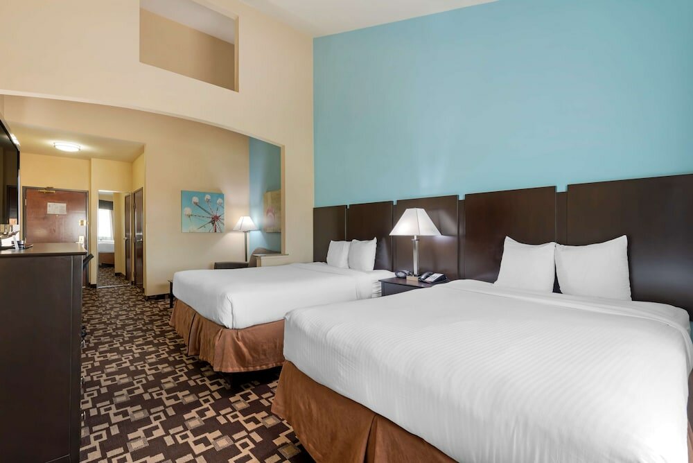 Фото Best Western Plus Arlington North Hotel & Suites