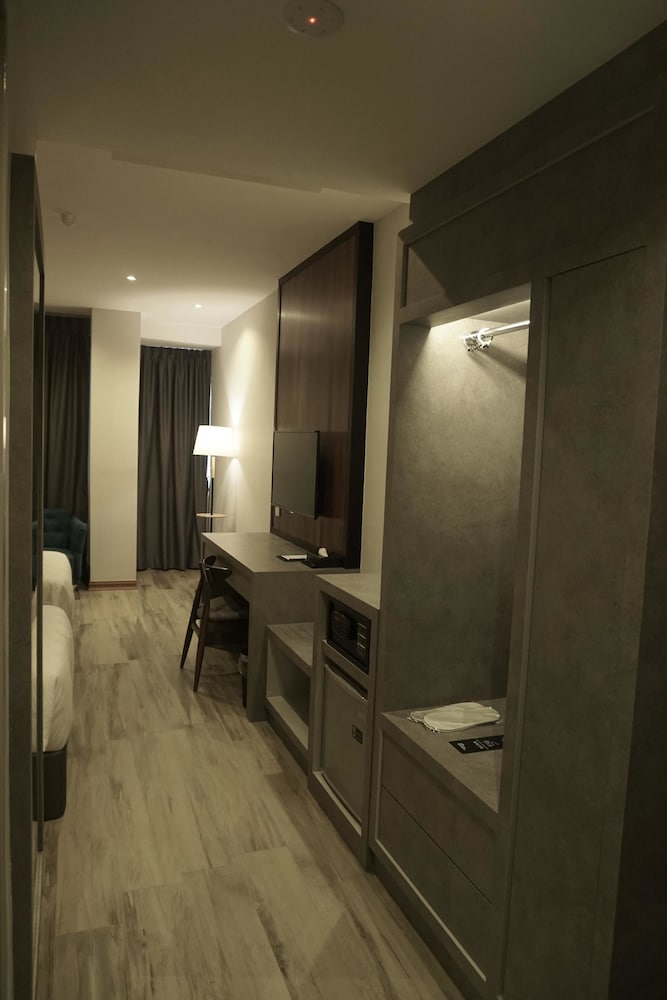 Фото Frame Hotel