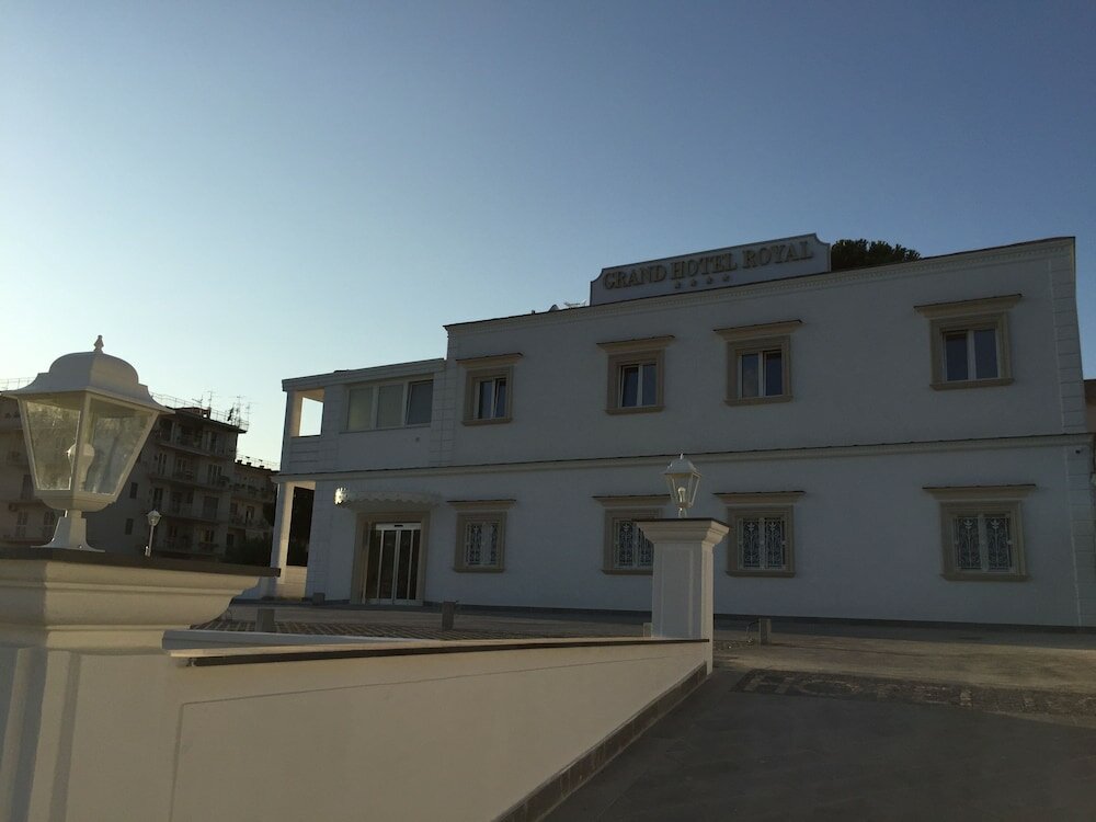 Фото Grand Hotel Royal
