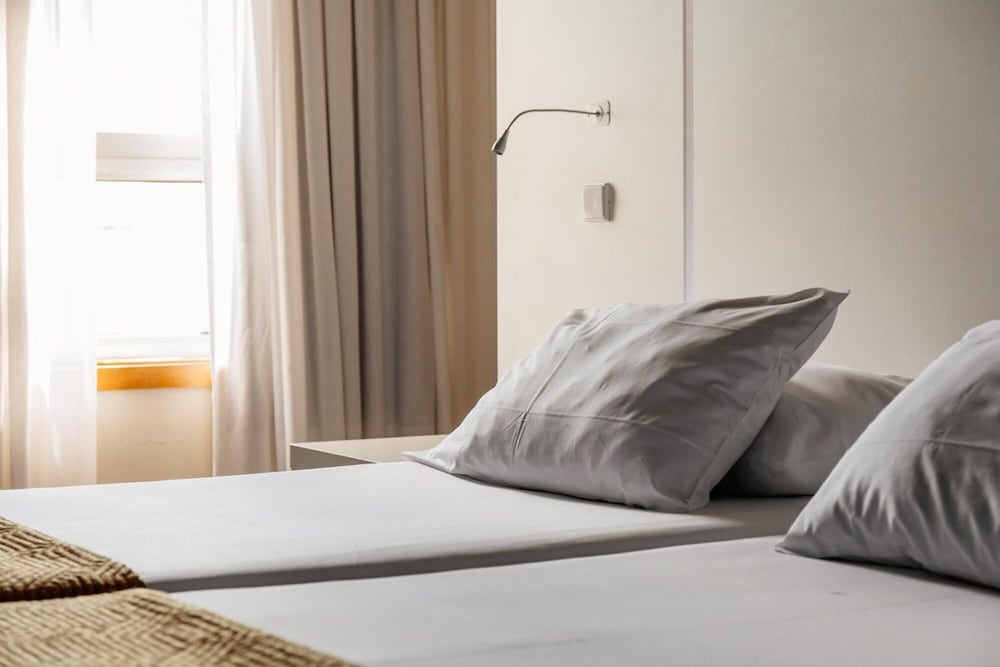 Фото Basic Braga by Axis