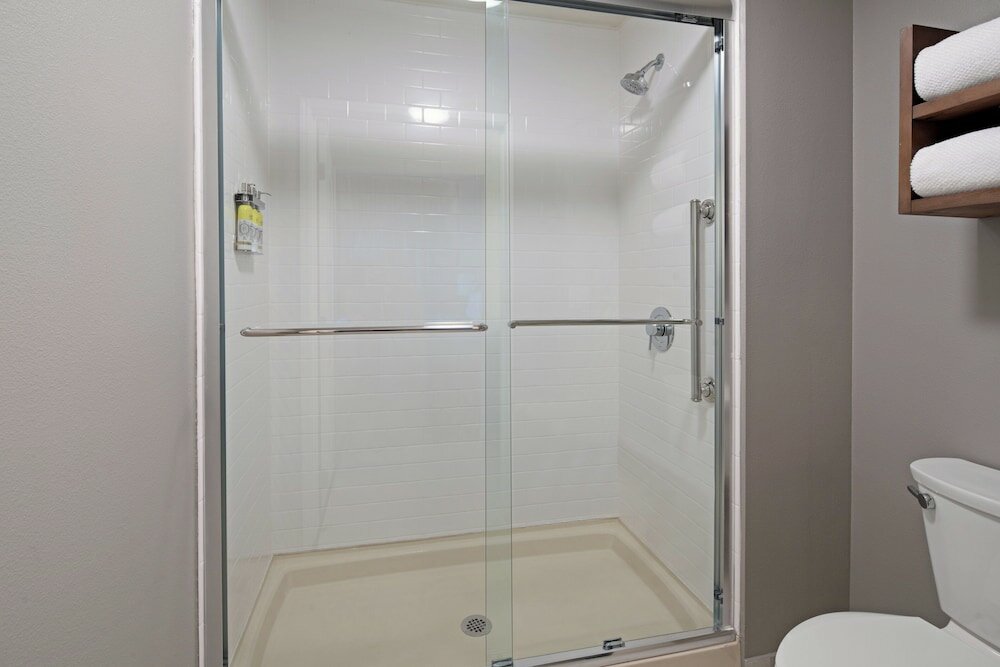 Фото Staybridge Suites Long Beach Airport, an Ihg Hotel