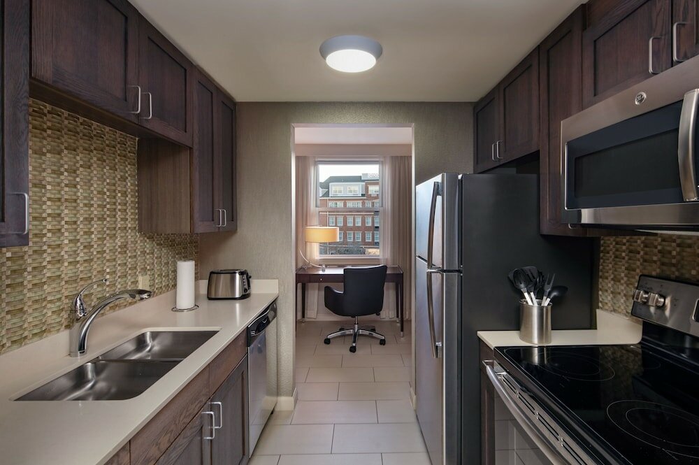 Фото Sheraton Portsmouth Harborside Hotel