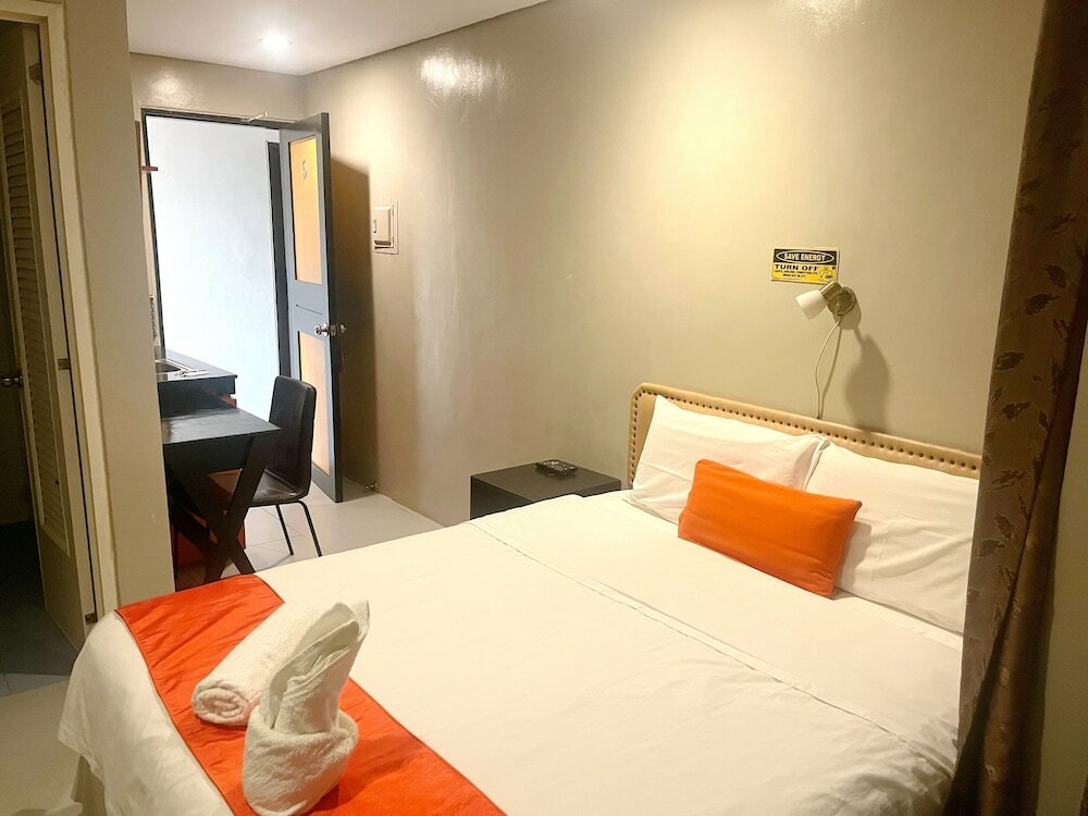 Фото Cinfandel Suites