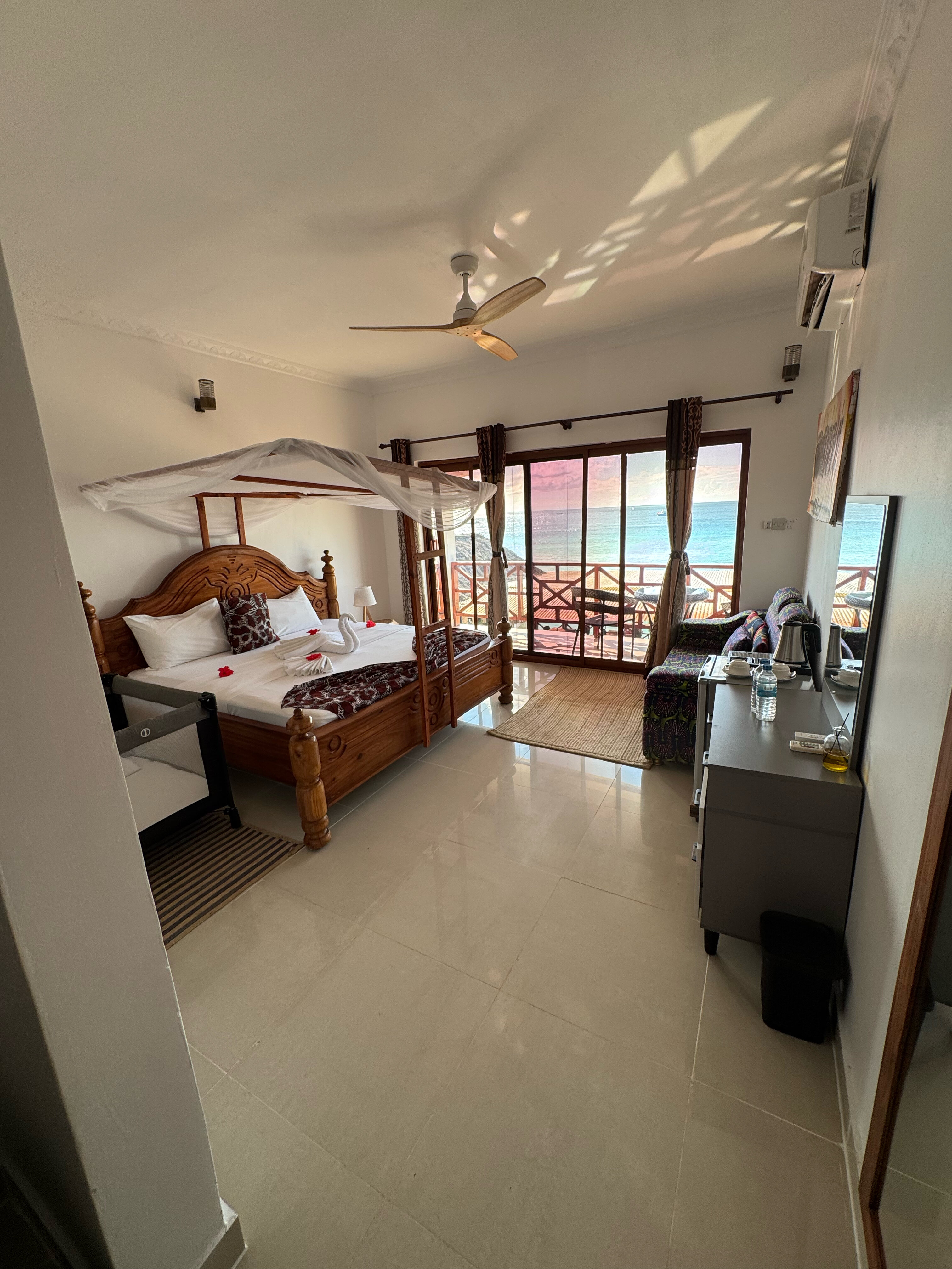 Фото Zenobia Beach Resort