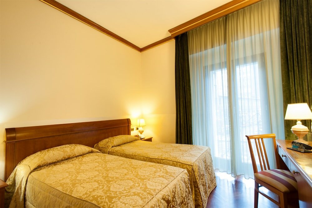 Фото Marconi Hotel