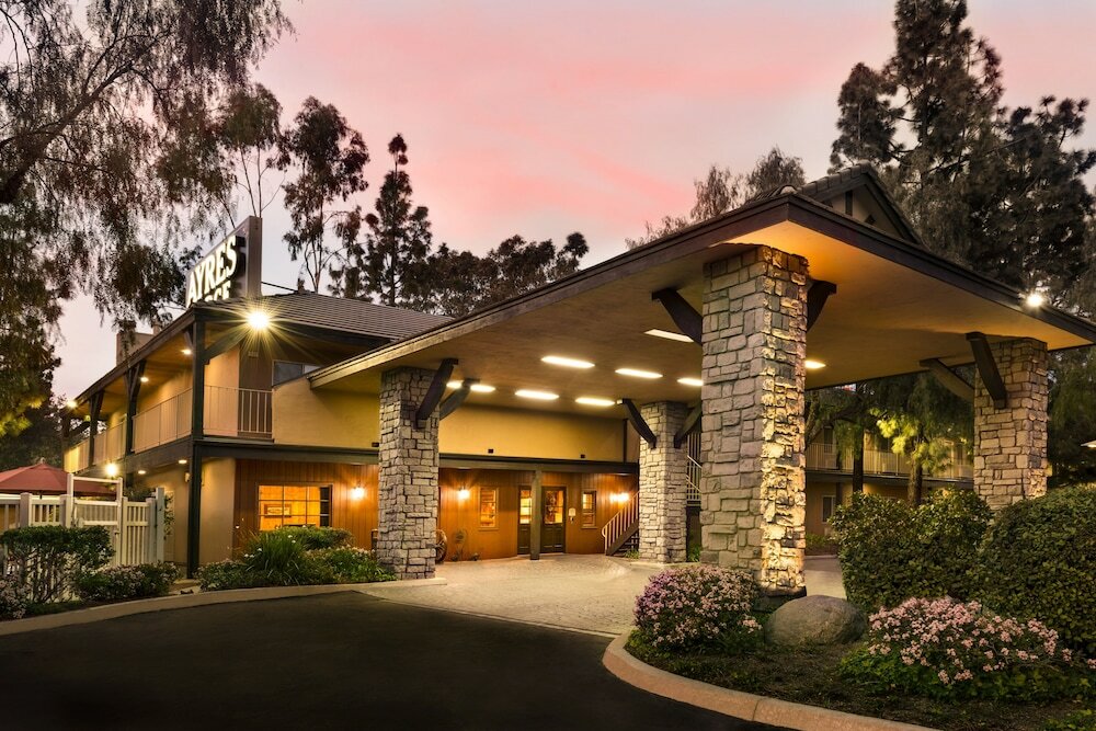 Фото отеля 2