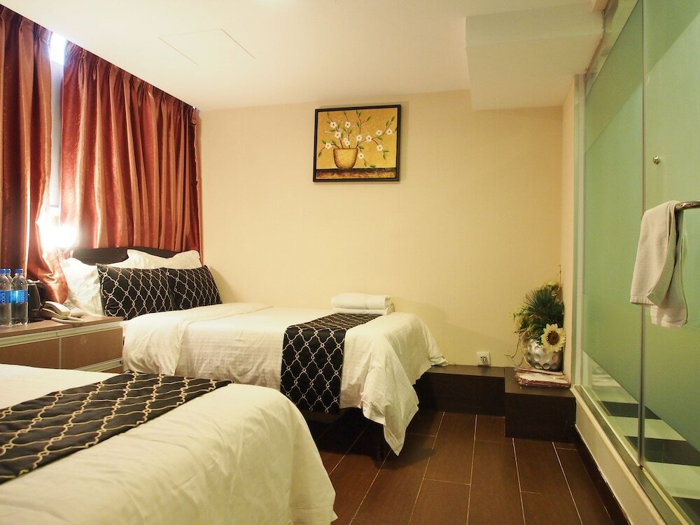 Фото California Hotel