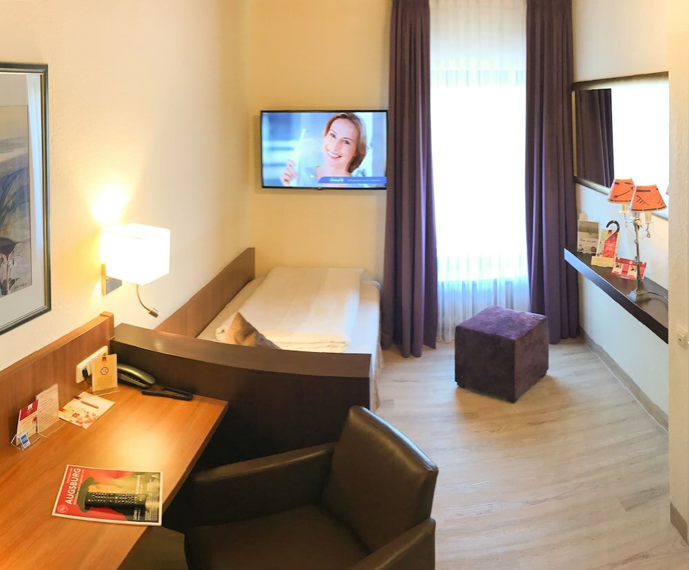 Фото City Hotel Ost am Kö