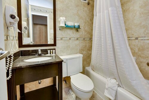 Гостиница Days Inn by Wyndham Washington DC/Connecticut Avenue в Бетесде