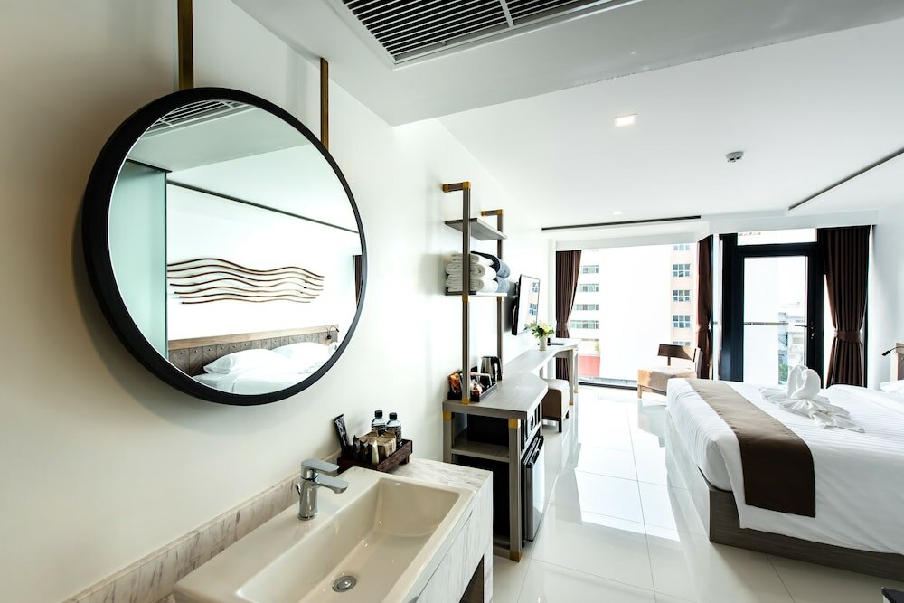 Фото Blackwoods Hotel Pattaya