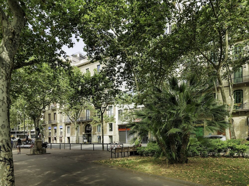 Фото H10 Urquinaona Plaza