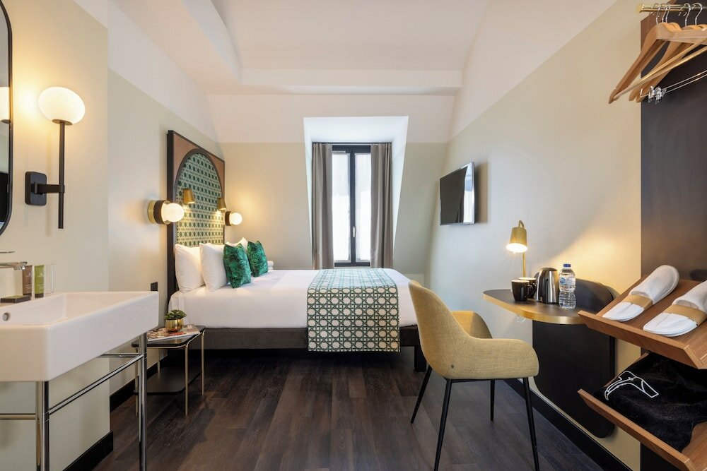 Фото отеля 2