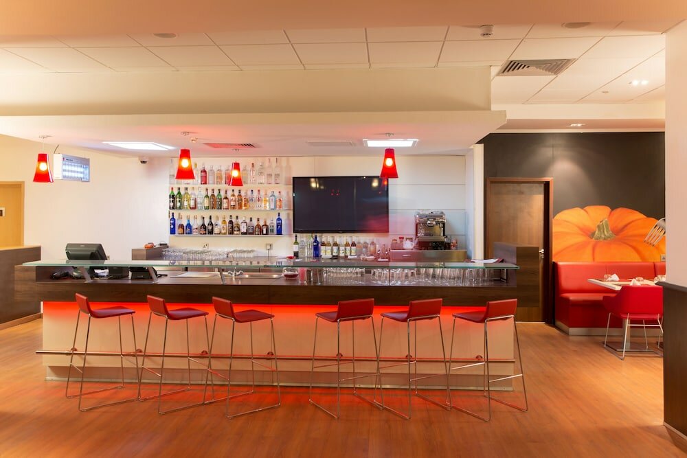 Фото Hotel ibis Lagos Ikeja