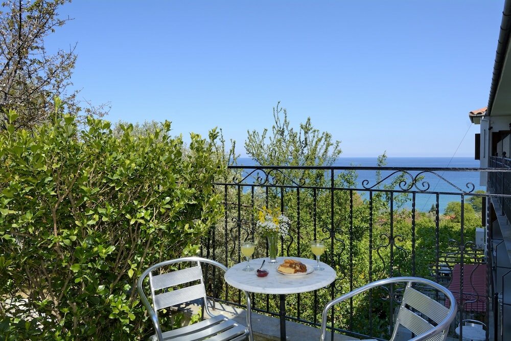 Фото Hotel Agnadi-Horefto