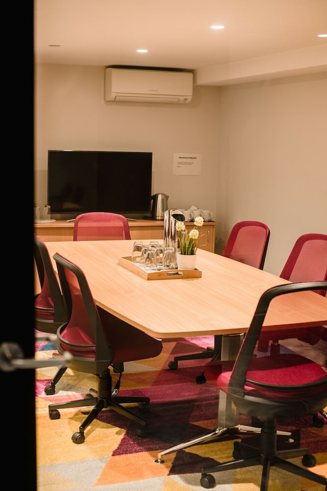 Фото Studio 8 Residences - Adults Only