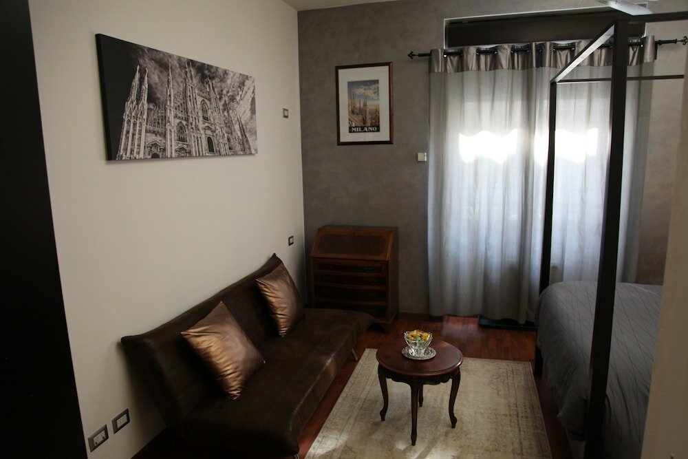 Фото Atmos Luxe Navigli Hostel & Rooms