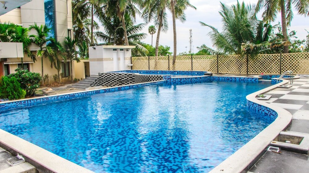 Фото Отель Lee Crysstal