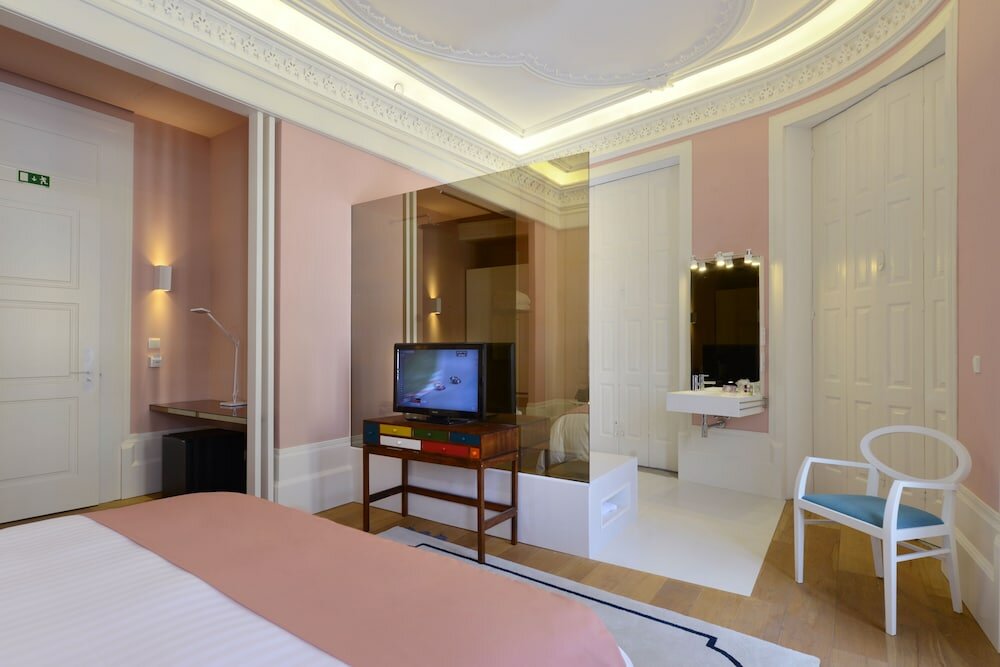 Фото Emaj Guimarães Boutique Hotel