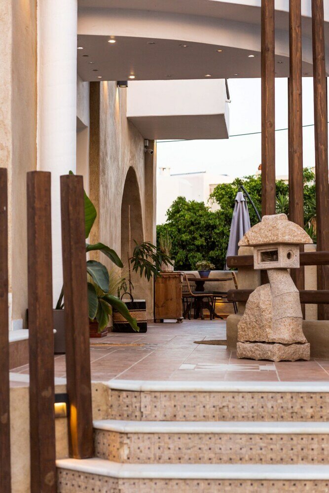 Фото Artemis Hotel