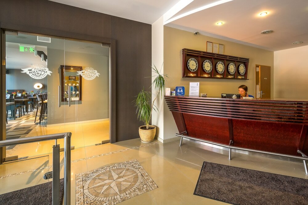 Фото Hotel Kolumbs