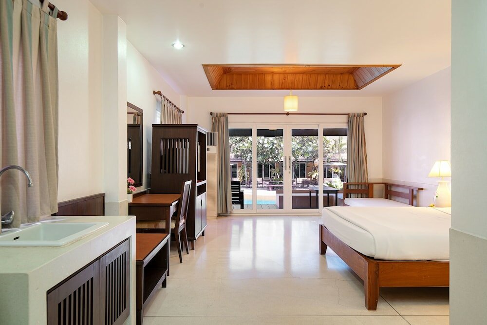 Фото East Sea Paradise Hotel