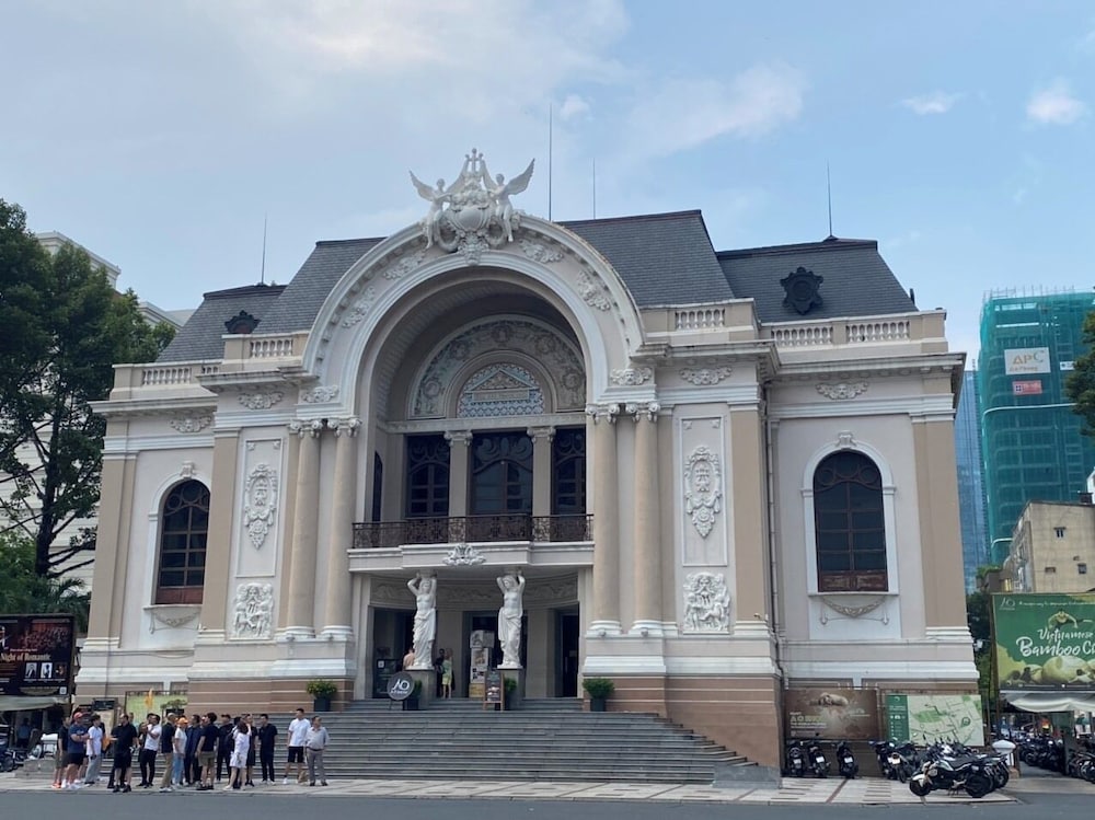 Фото отеля 2