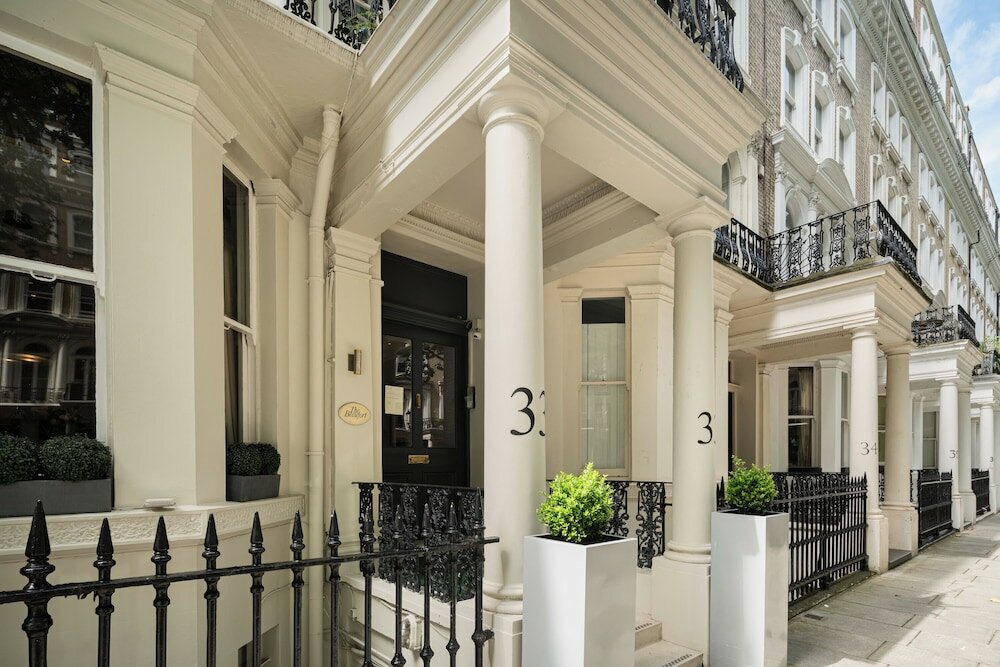 Фото The Beaufort Hotel