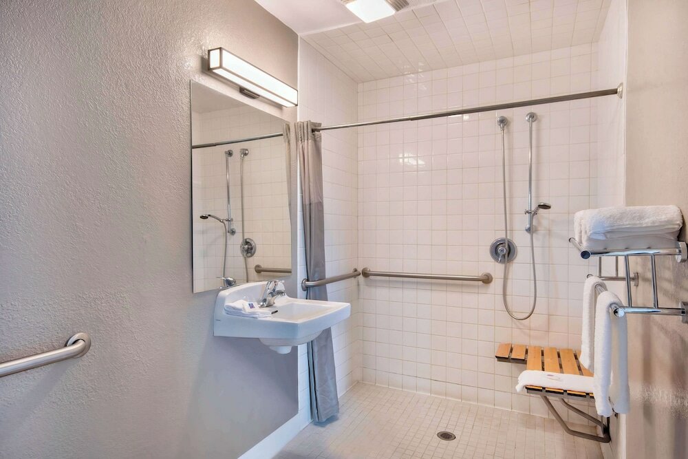 Фото Motel 6 Marina, Ca - Monterey