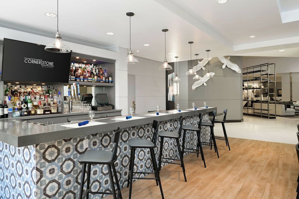 Фото Sheraton Cerritos Hotel