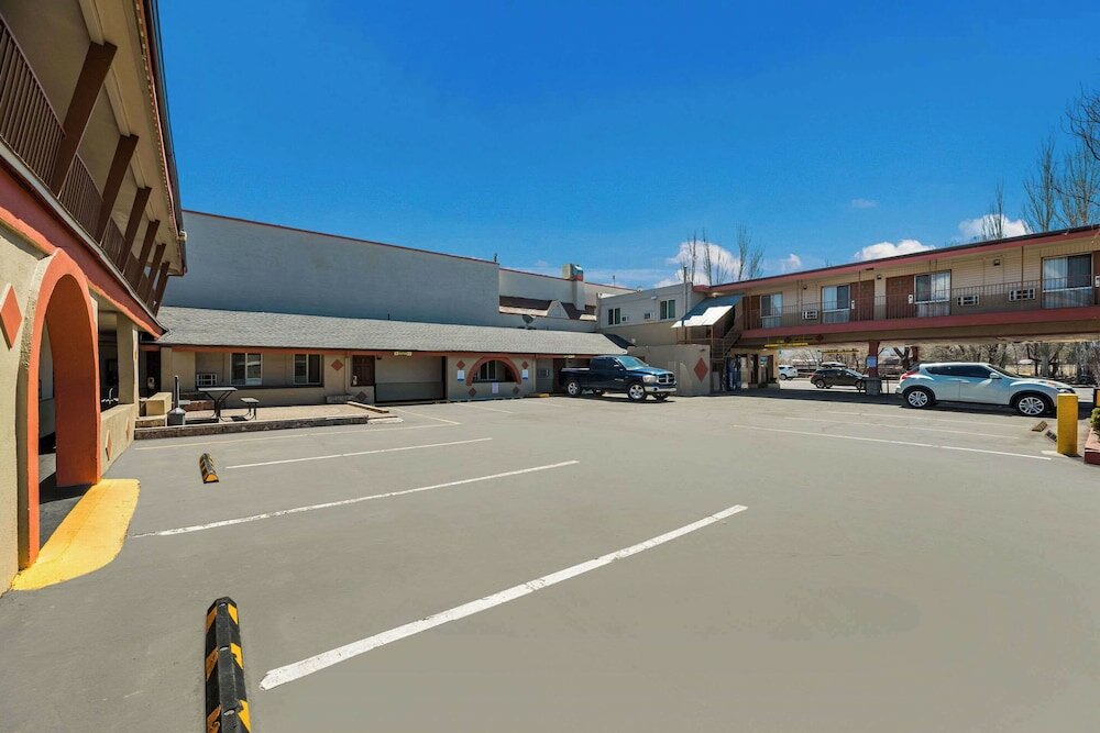 Фото Rodeway Inn Flagstaff - Downtown