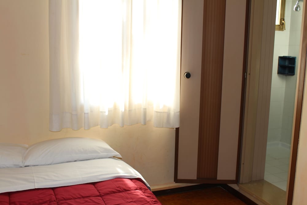 Фото Hotel Colombo