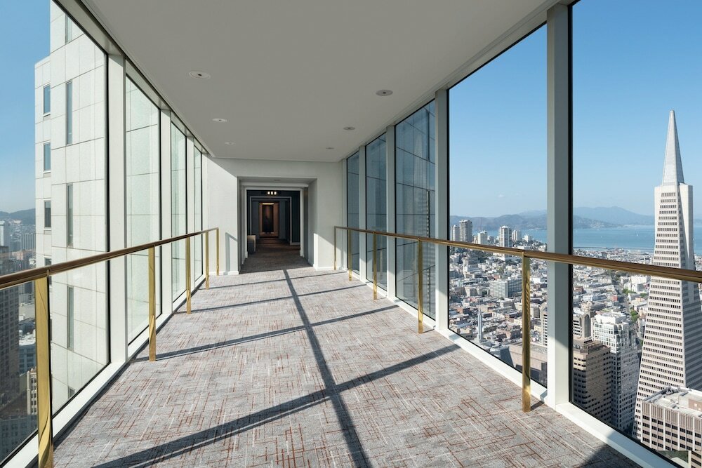 Фото Four Seasons Hotel San Francisco at Embarcadero