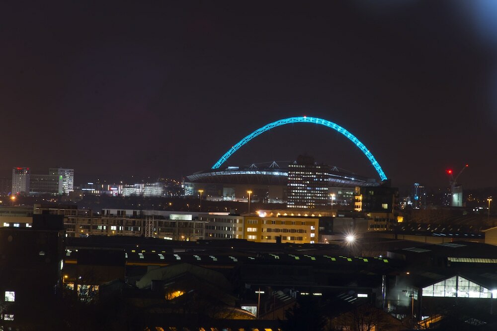 Фото Holiday Inn London - West, an Ihg Hotel