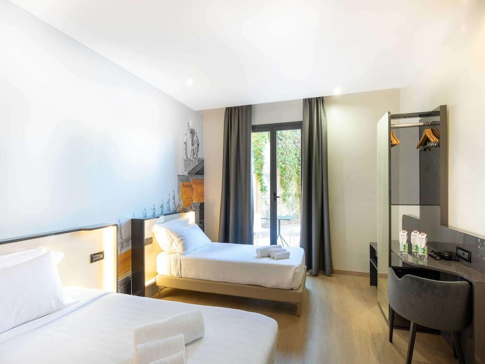 Фото B&B Hotel Roma Tuscolana San Giovanni