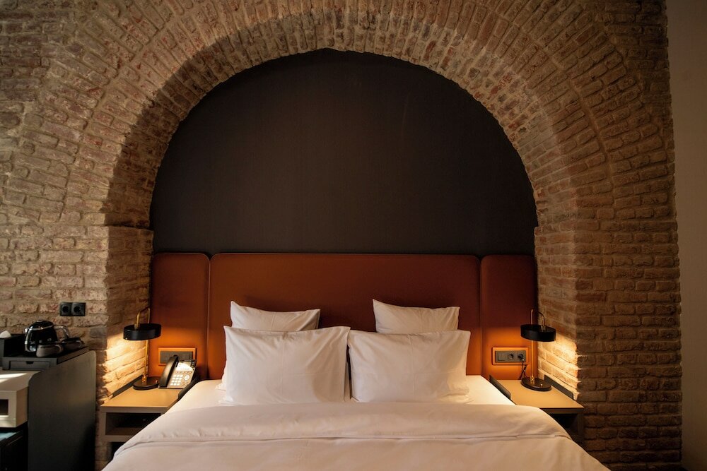 Фото Qarvasla Hotel