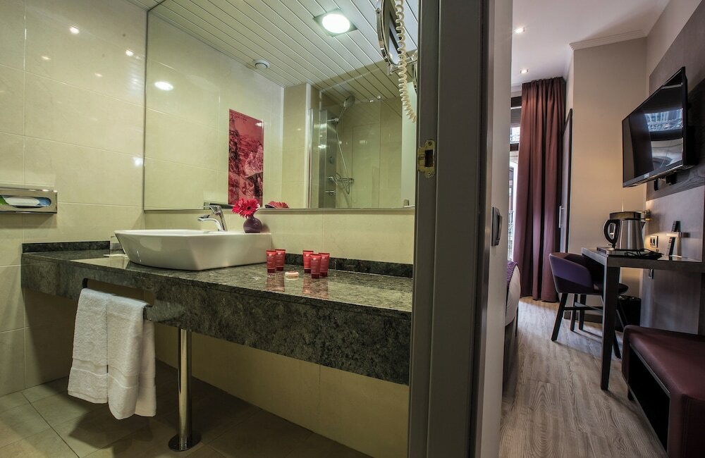 Фото Leonardo Hotel Barcelona Las Ramblas