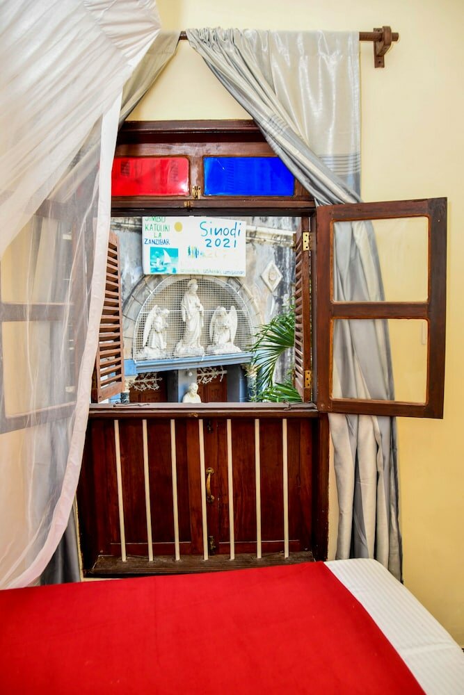 Фото Forodhani Park Hotel