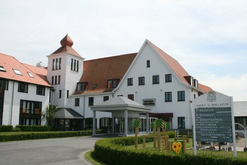 Внешний вид отеля Corsendonk Duinse Polders в Бланкенберге, фото 1