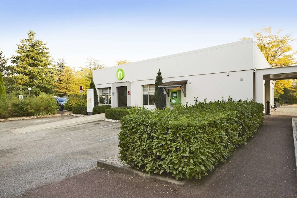 Фото Campanile Lyon Nord