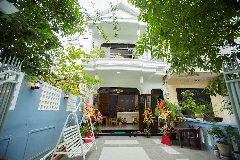 Фото Shark Hotel - Hostel