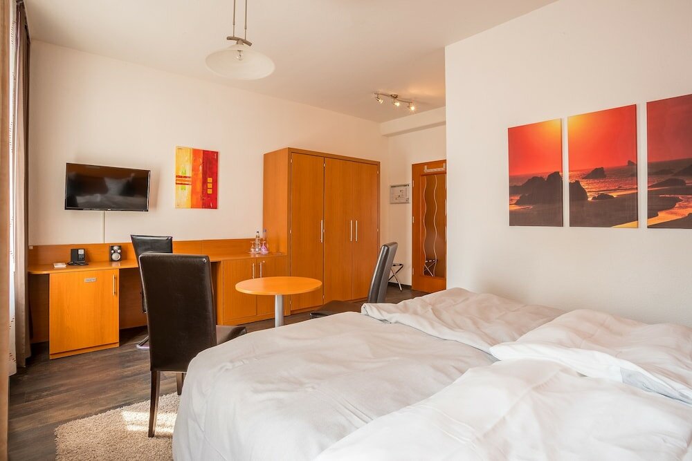 Фото Hotel Bayrischer Hof