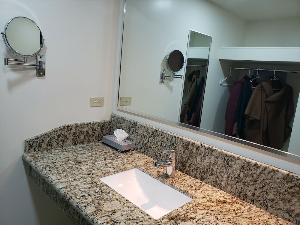 Фото Hotel La Villa de Zaragoza