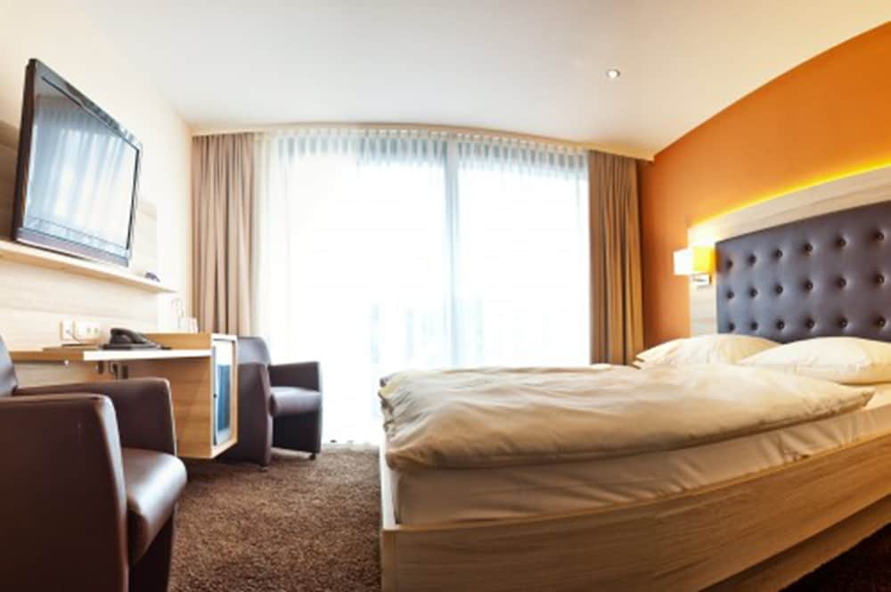 Фото Bacchus Hotel