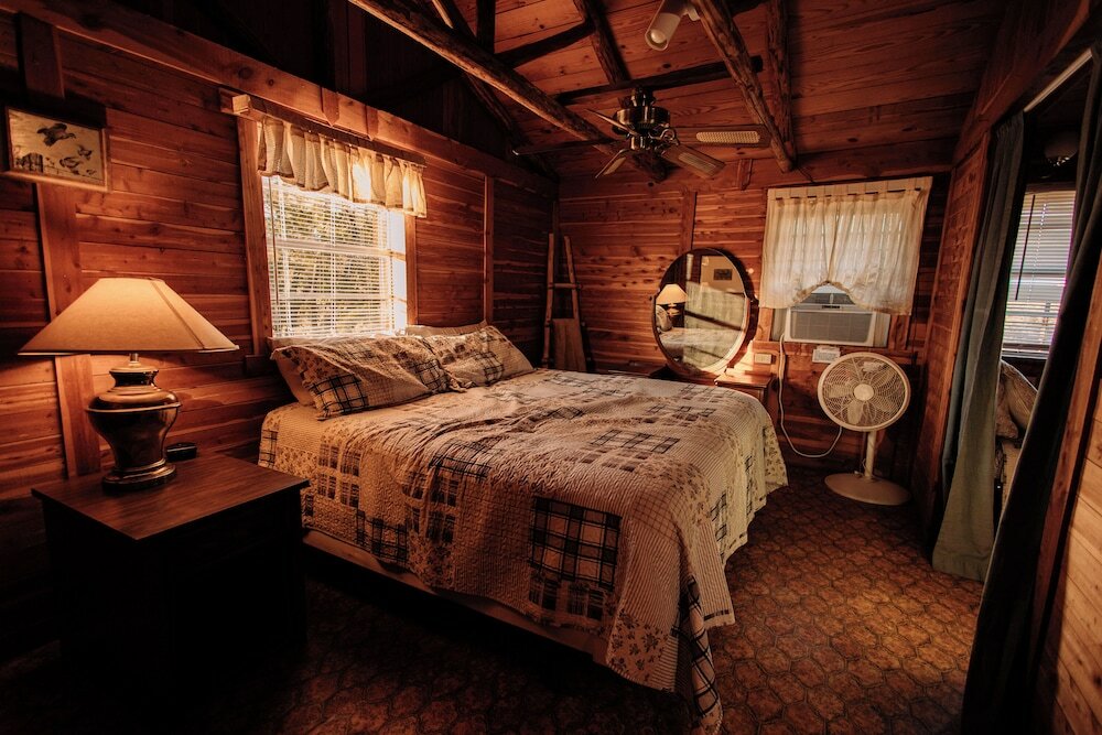 Фото Thunderbird Resort & Event Center