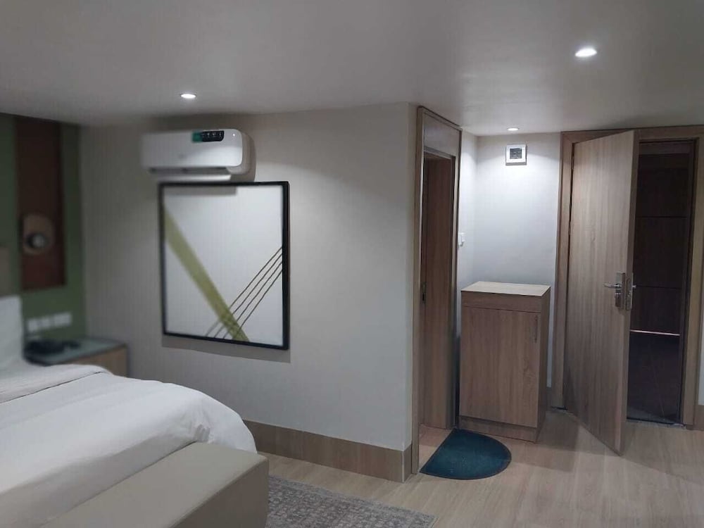 Фото Centurion Apartments Limited