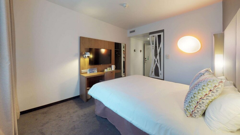 Фото Campanile Fontainebleau