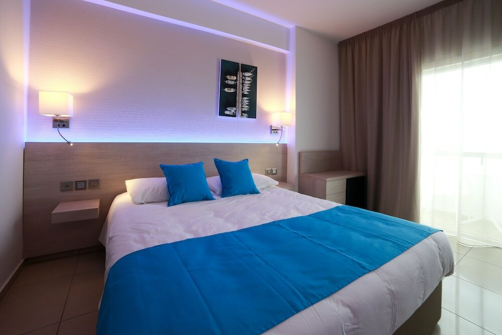 Фото Les Palmiers Boutique Beach Hotel and Luxury Apartments