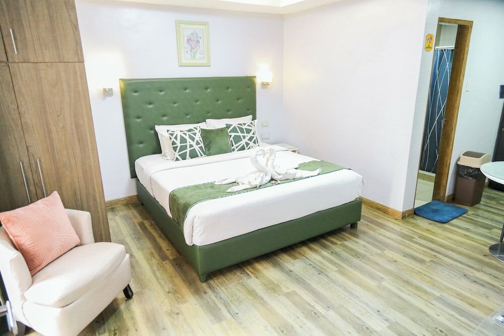 Фото Pacific Bay Grand Suites